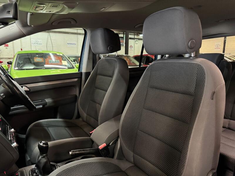 VOLKSWAGEN TOURAN 1.6 TDI SE 2013