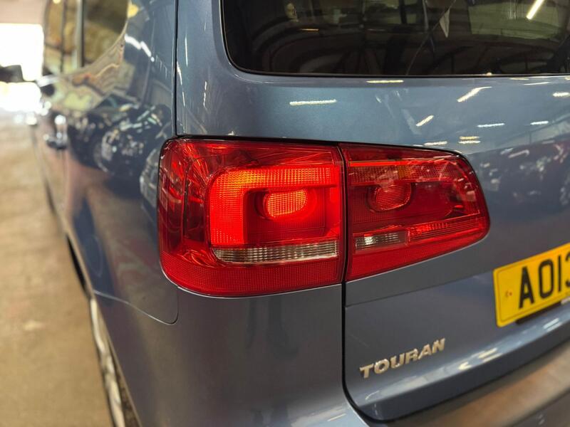 VOLKSWAGEN TOURAN 1.6 TDI SE 2013