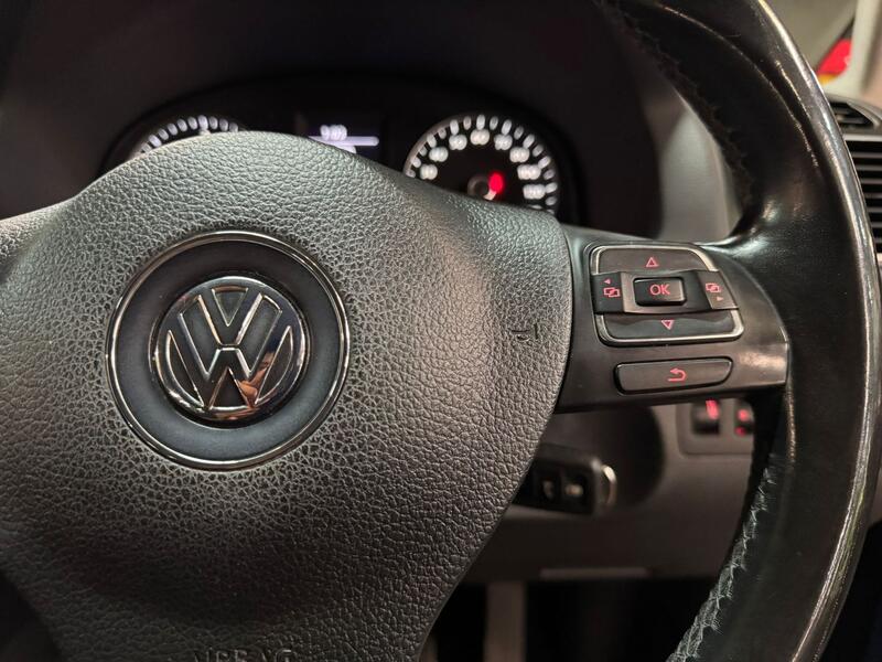 VOLKSWAGEN TOURAN 1.6 TDI SE 2013