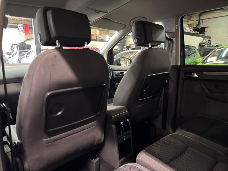 VOLKSWAGEN TOURAN 1.6 TDI SE 2013