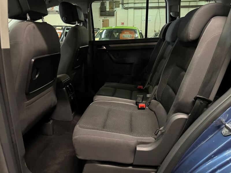 VOLKSWAGEN TOURAN 1.6 TDI SE 2013