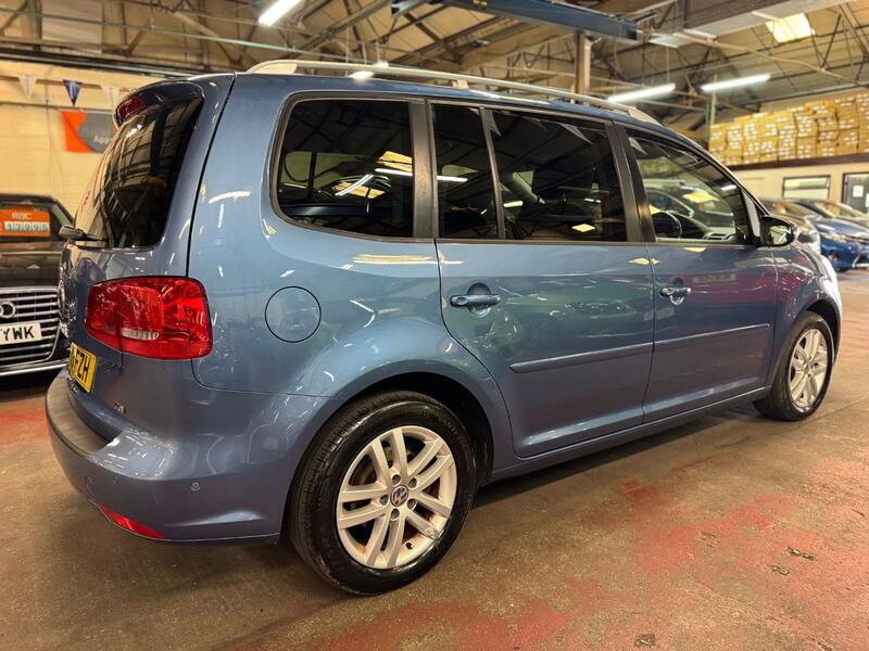 VOLKSWAGEN TOURAN 1.6 TDI SE 2013
