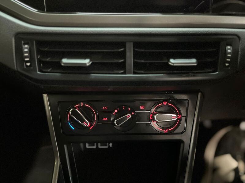 VOLKSWAGEN POLO 1.0 SE 2018
