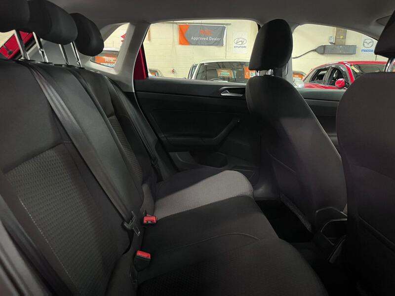 VOLKSWAGEN POLO 1.0 SE 2018