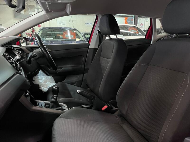 VOLKSWAGEN POLO 1.0 SE 2018