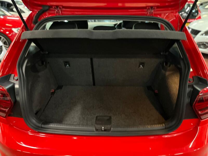 VOLKSWAGEN POLO 1.0 SE 2018