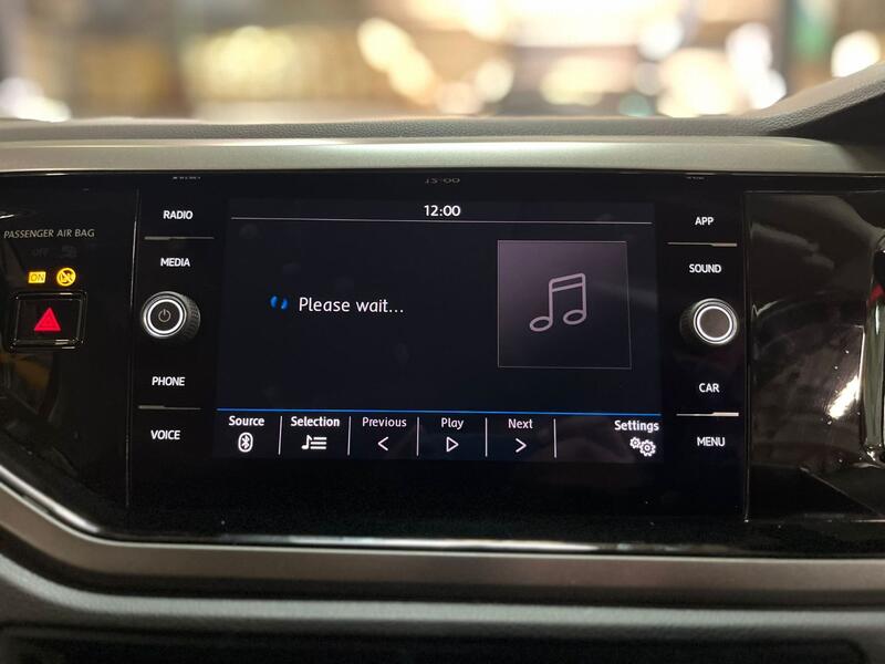 VOLKSWAGEN POLO 1.0 SE 2018