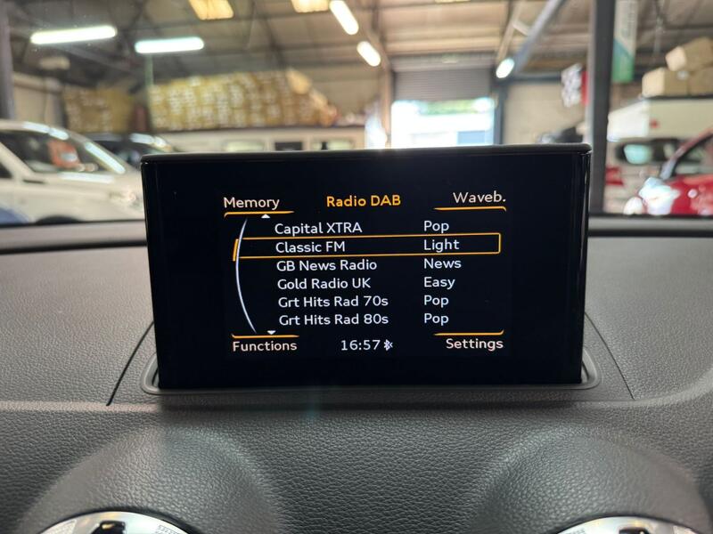 AUDI A3 1.4 TFSI CoD S line 2014