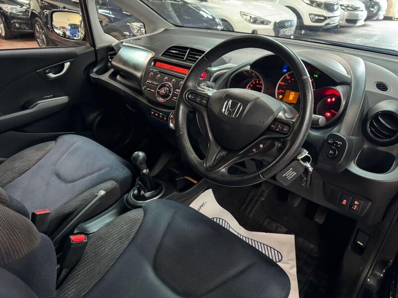 HONDA JAZZ 1.4 i-VTEC ES Plus 2014