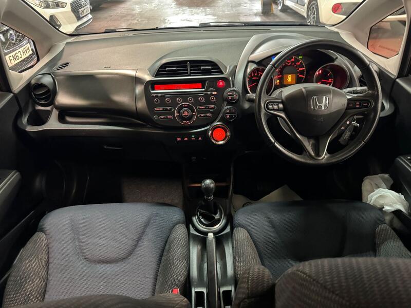 HONDA JAZZ 1.4 i-VTEC ES Plus 2014