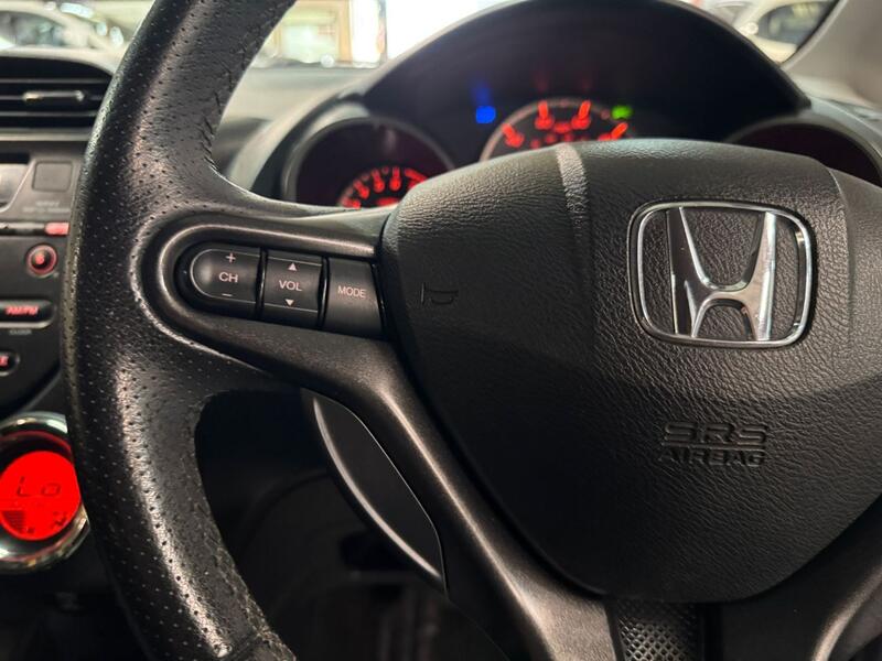 HONDA JAZZ 1.4 i-VTEC ES Plus 2014
