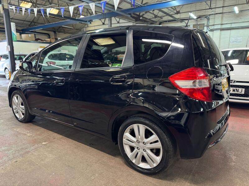 HONDA JAZZ 1.4 i-VTEC ES Plus 2014