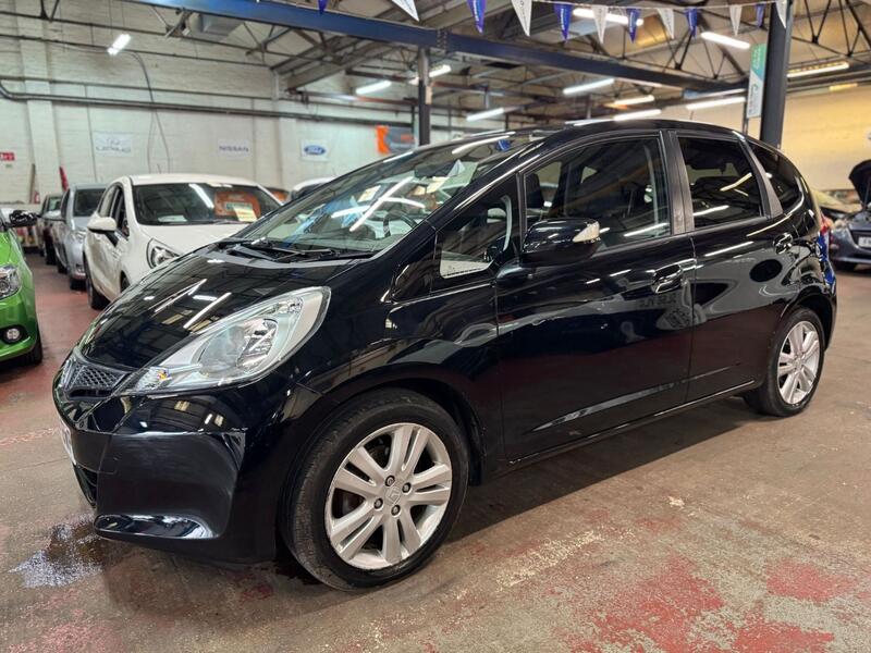 HONDA JAZZ 1.4 i-VTEC ES Plus 2014