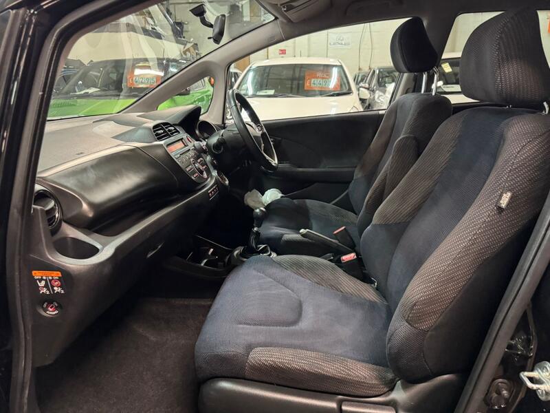 HONDA JAZZ 1.4 i-VTEC ES Plus 2014