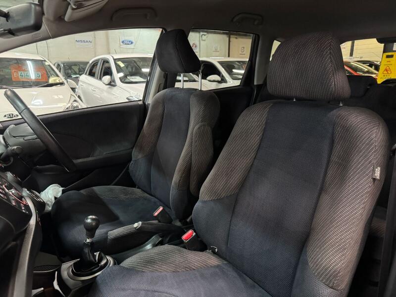 HONDA JAZZ 1.4 i-VTEC ES Plus 2014