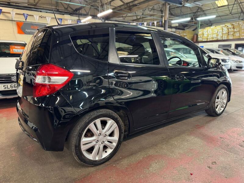 HONDA JAZZ 1.4 i-VTEC ES Plus 2014