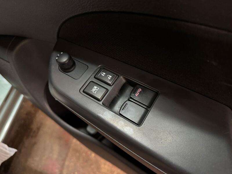 SUZUKI SWIFT 1.2 SZ3 2013