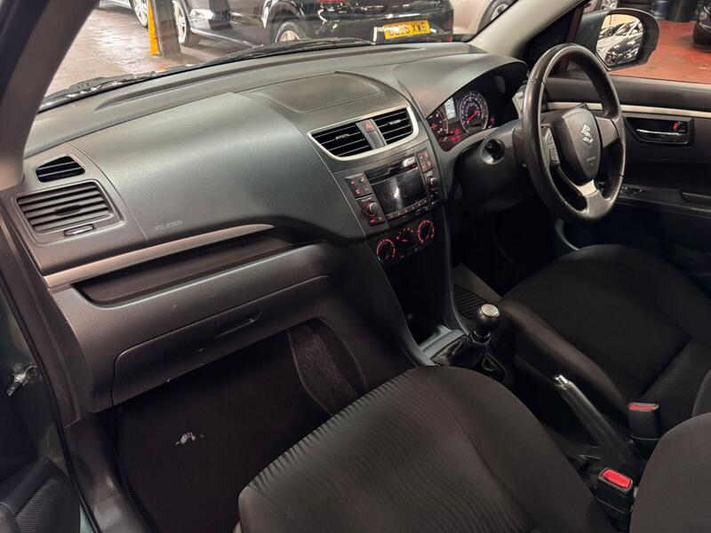 SUZUKI SWIFT 1.2 SZ3 2013