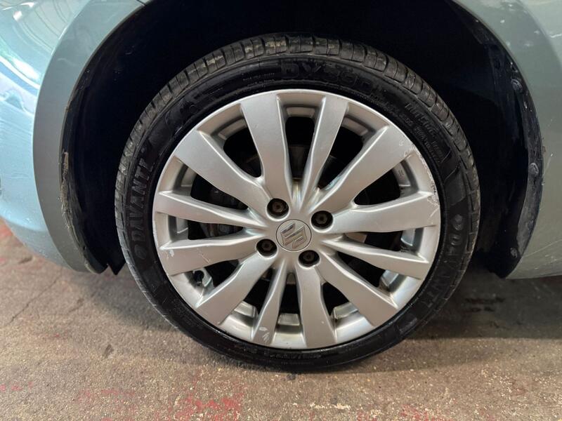 SUZUKI SWIFT 1.2 SZ3 2013