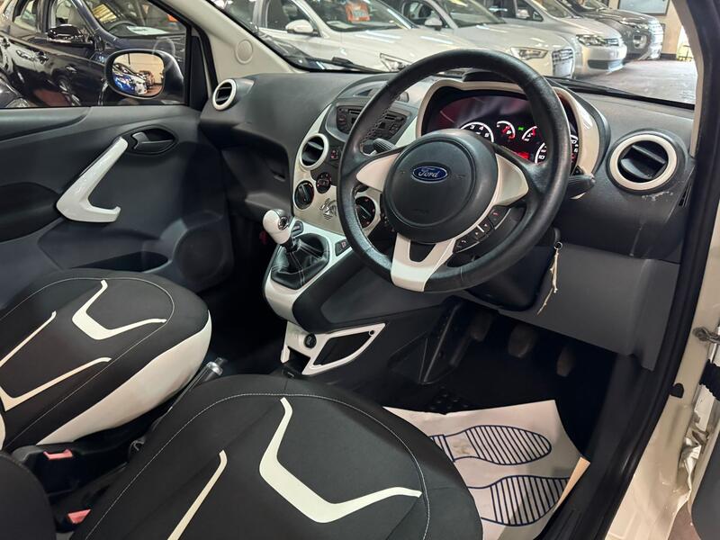 FORD KA 1.2 Zetec White Edition 2016
