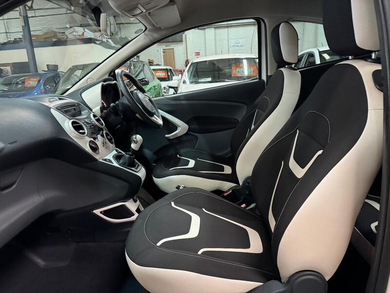 FORD KA 1.2 Zetec White Edition 2016