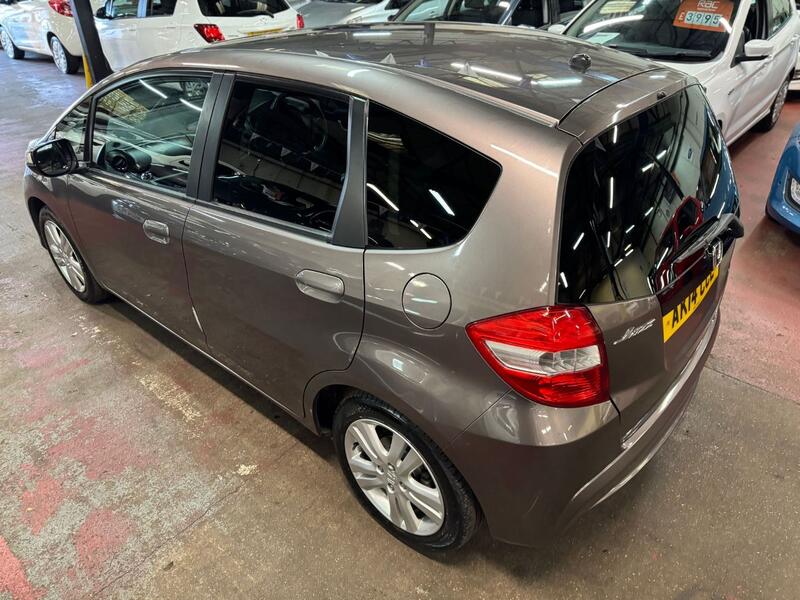 HONDA JAZZ 1.4 i-VTEC ES Plus 2014