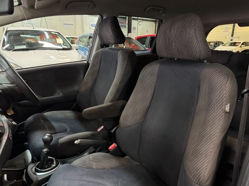 HONDA JAZZ 1.4 i-VTEC ES Plus 2014
