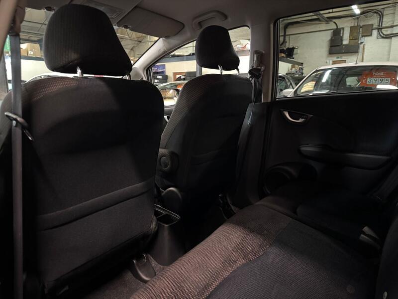 HONDA JAZZ 1.4 i-VTEC ES Plus 2014