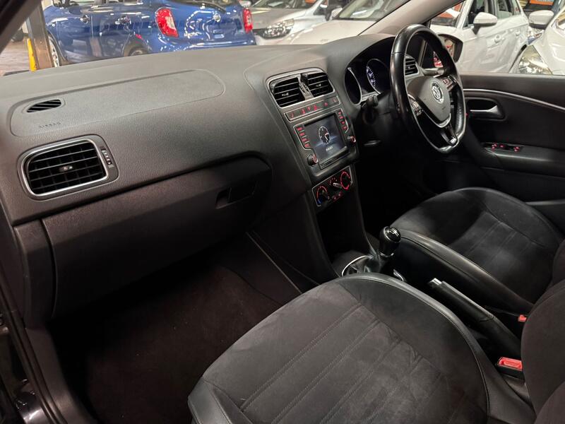 VOLKSWAGEN POLO 1.2 TSI BlueMotion Tech Match 2016