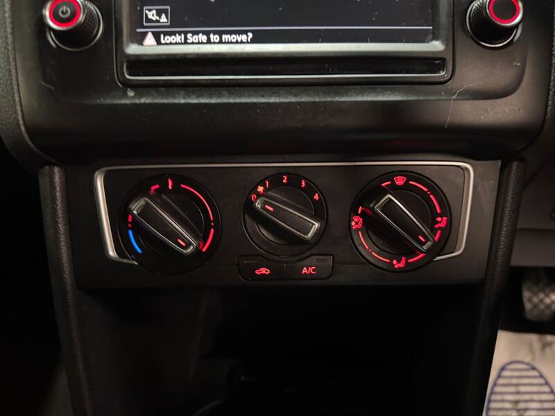 VOLKSWAGEN POLO 1.2 TSI BlueMotion Tech Match 2016