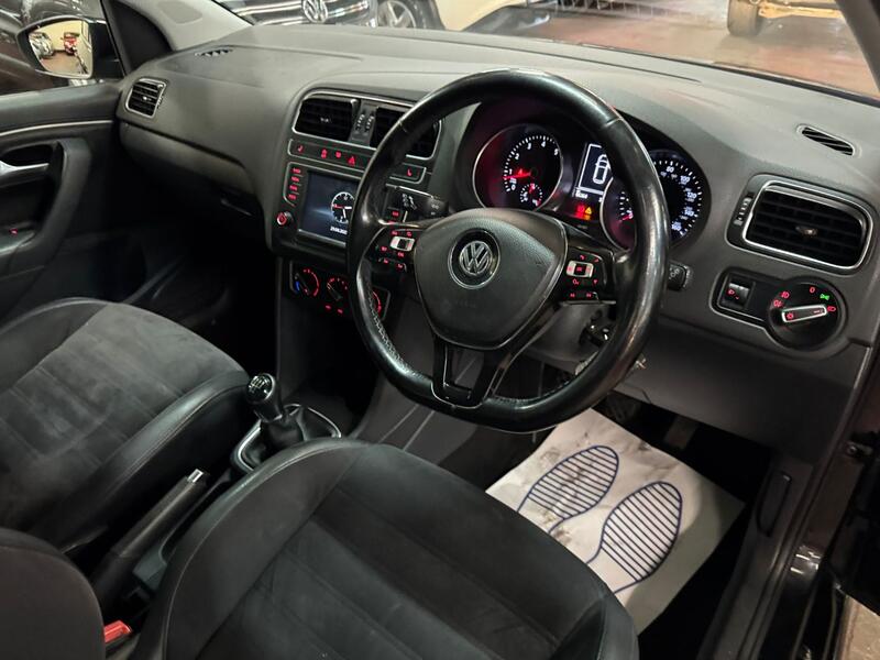 VOLKSWAGEN POLO 1.2 TSI BlueMotion Tech Match 2016