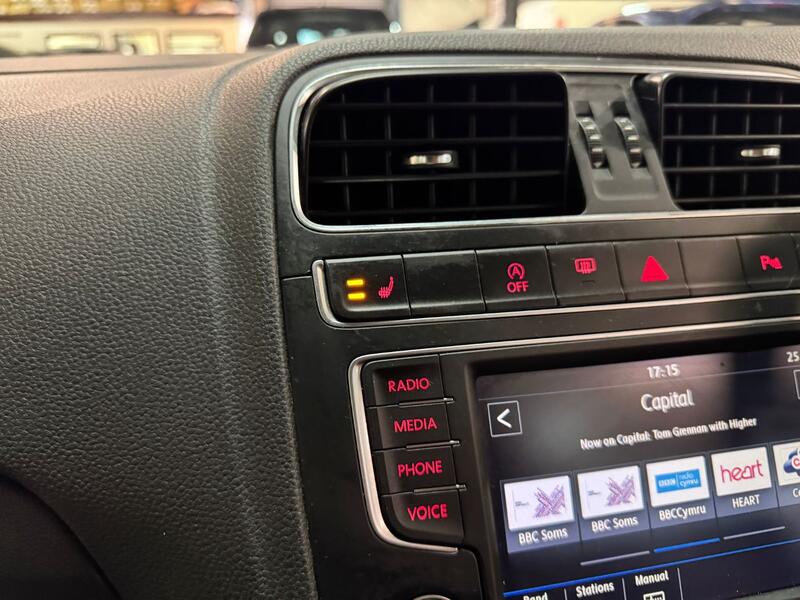 VOLKSWAGEN POLO 1.2 TSI BlueMotion Tech Match 2016