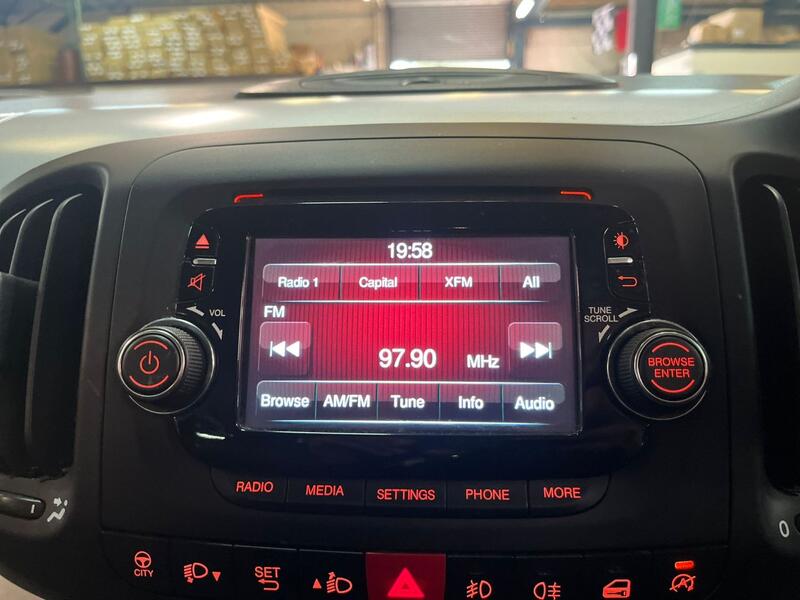 FIAT 500L 0.9 500l Trekking Twinair 105hp Beats Edition 2015
