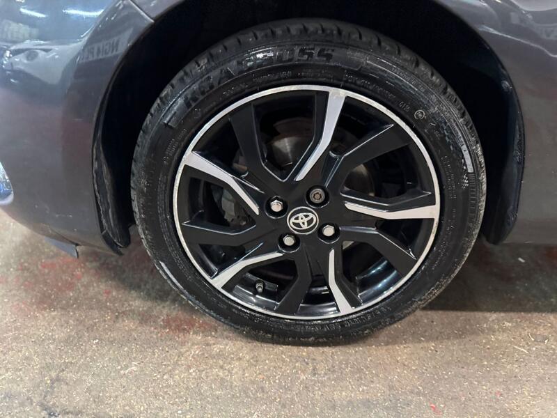TOYOTA YARIS 1.3 Dual VVT-i Design 2017