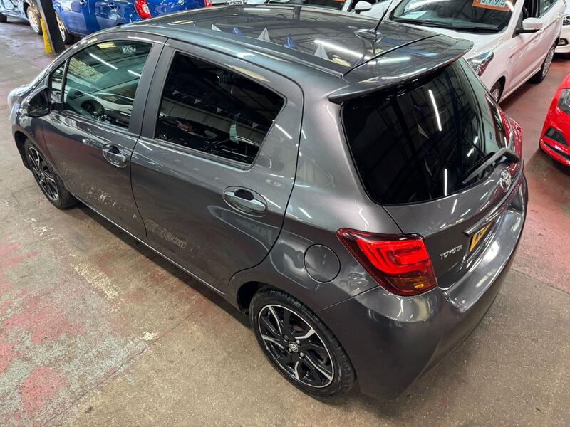 TOYOTA YARIS 1.3 Dual VVT-i Design 2017