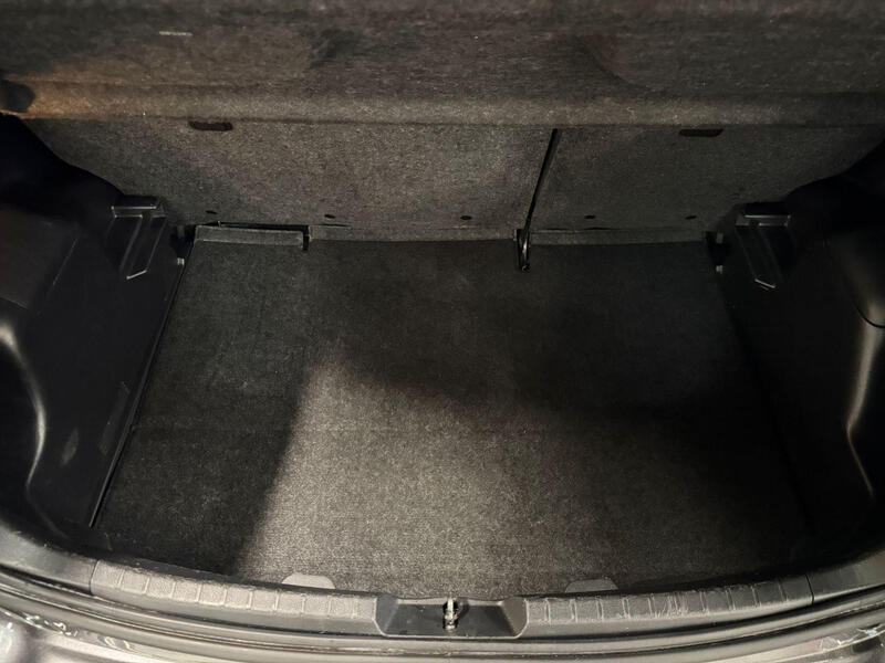 TOYOTA YARIS 1.3 Dual VVT-i Design 2017