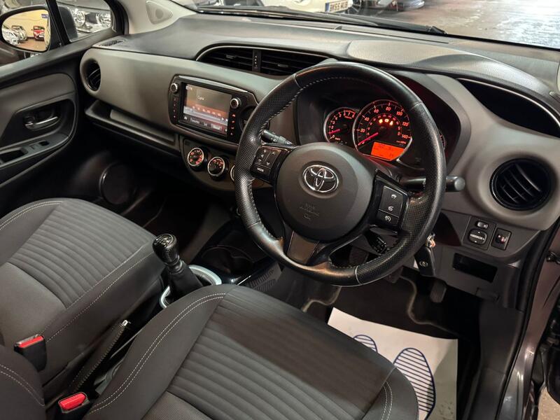 TOYOTA YARIS 1.3 Dual VVT-i Design 2017