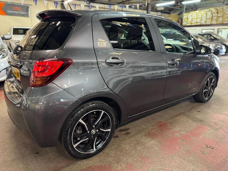 TOYOTA YARIS 1.3 Dual VVT-i Design 2017
