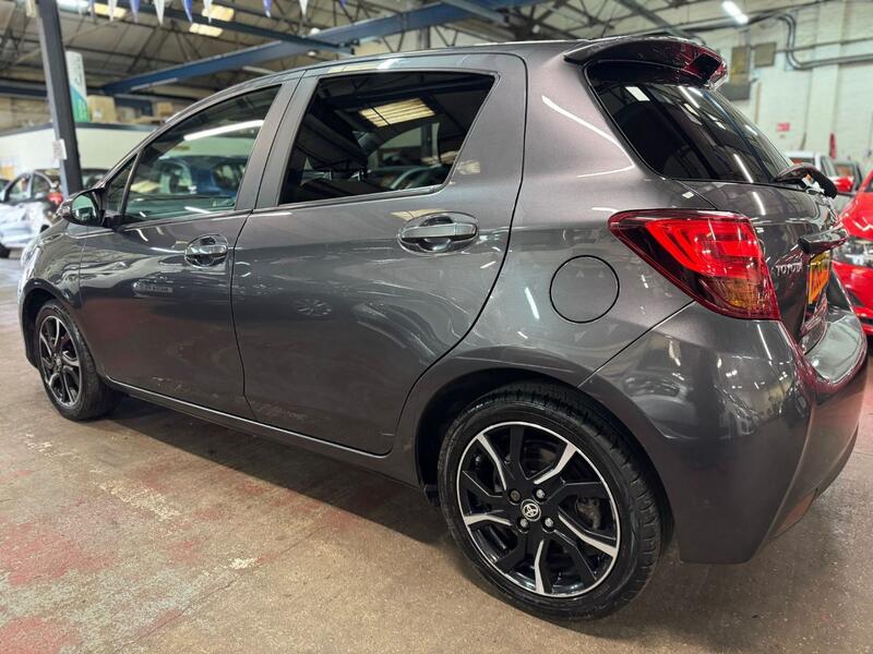 TOYOTA YARIS 1.3 Dual VVT-i Design 2017