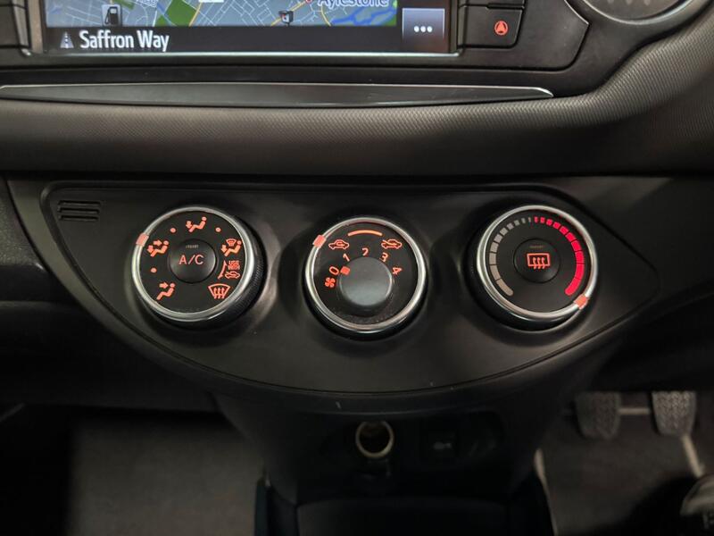 TOYOTA YARIS 1.3 Dual VVT-i Design 2017