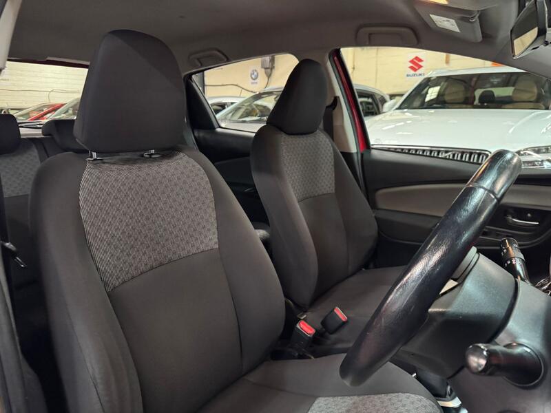 TOYOTA YARIS 1.3 Dual VVT-i Icon 2015