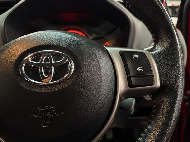 TOYOTA YARIS 1.3 Dual VVT-i Icon 2015