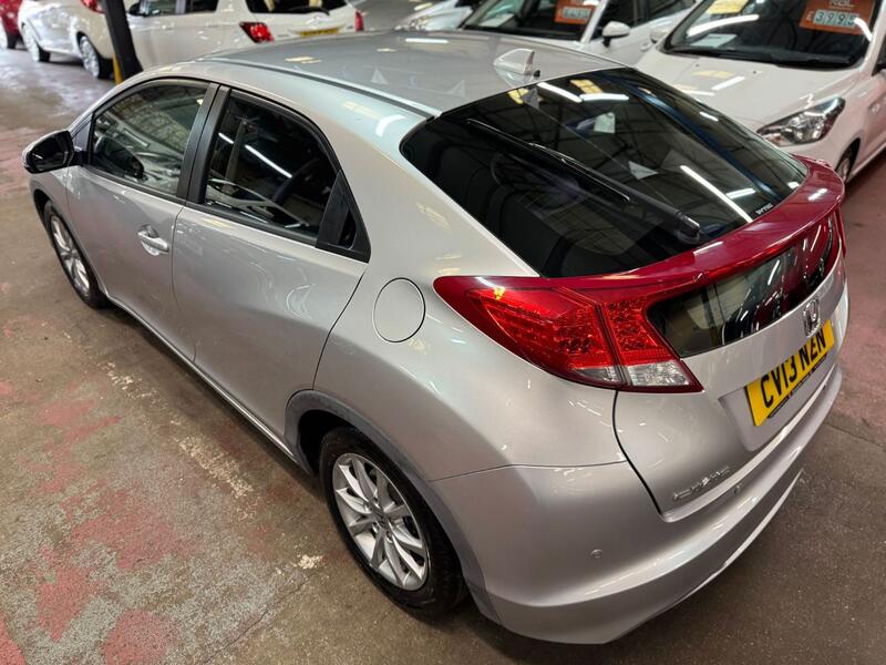 HONDA CIVIC 1.8 i-VTEC ES 2013