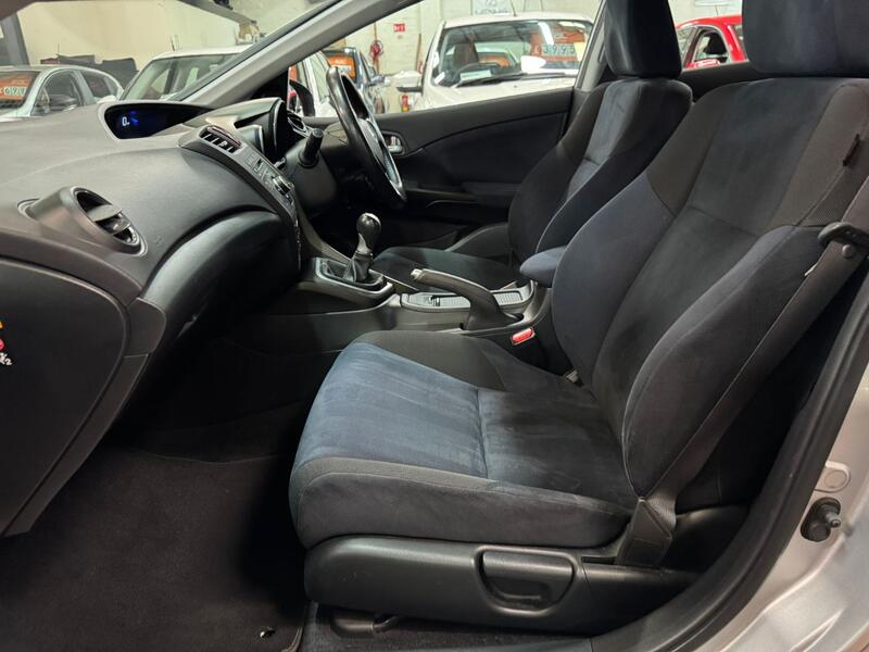 HONDA CIVIC 1.8 i-VTEC ES 2013