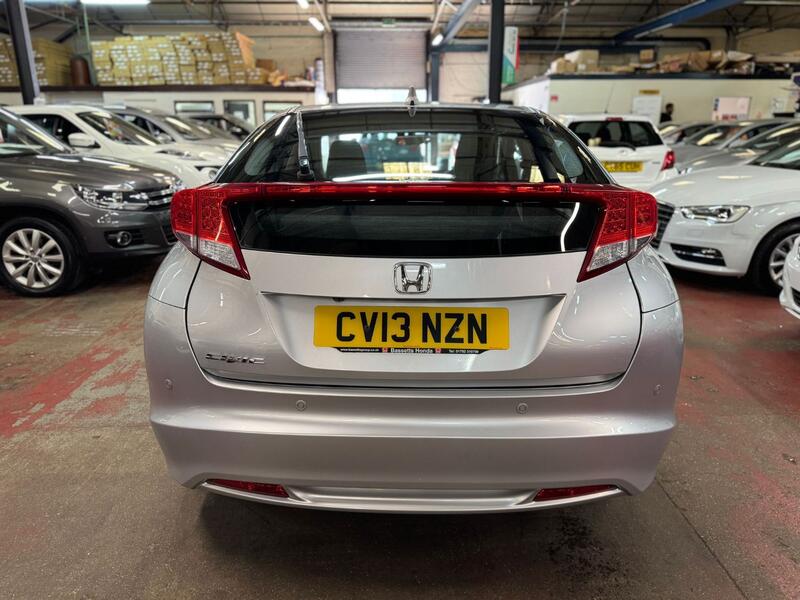 HONDA CIVIC 1.8 i-VTEC ES 2013