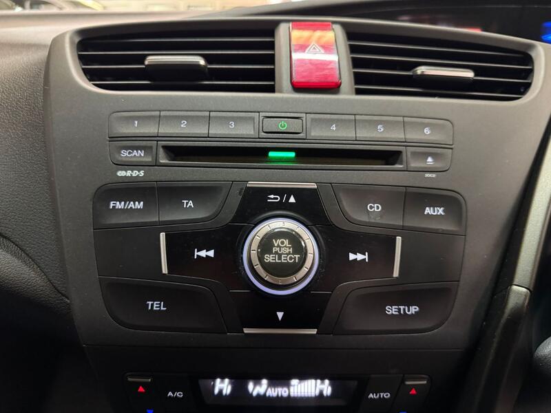 HONDA CIVIC 1.8 i-VTEC ES 2013