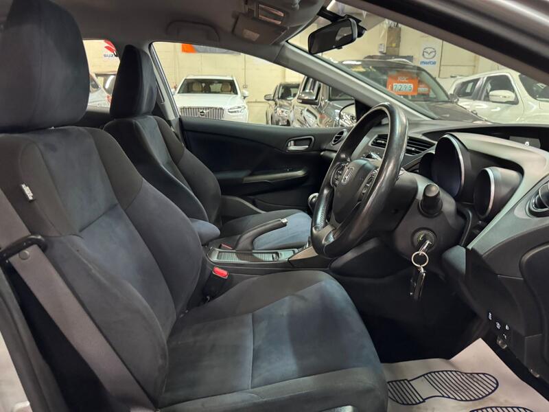 HONDA CIVIC 1.8 i-VTEC ES 2013