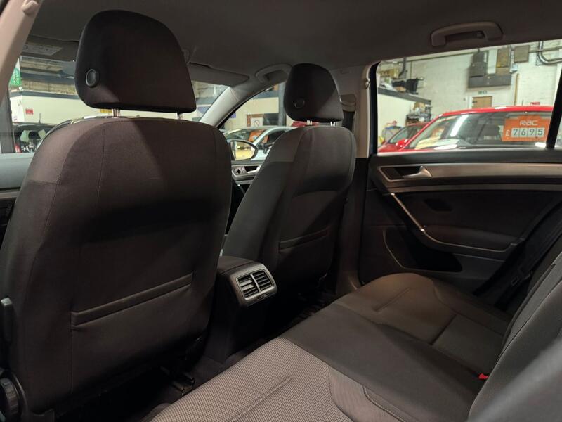 VOLKSWAGEN GOLF 1.4 TSI BlueMotion Tech SE 2016
