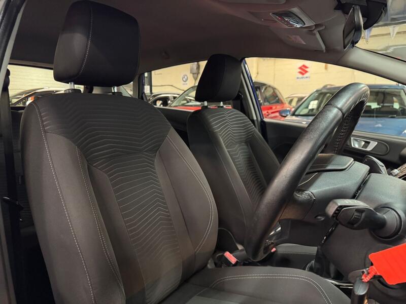FORD FIESTA 1.3 Zetec 2015