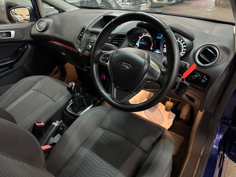 FORD FIESTA 1.3 Zetec 2015